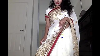 Desi Dhabi wide Saree getting Naked and Plays wide Hairy Pussy